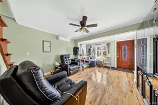 128-17 147th St, Jamaica, NY 11436 - Photo 3