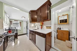 128-17 147th St, Jamaica, NY 11436 - Photo 7