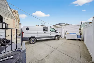 128-17 147th Street, Jamaica, NY 11436 - Photo 23