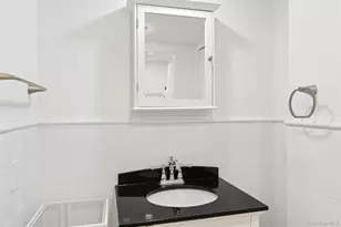 250 Oak Rd, New Suffolk, NY 11956 - Photo 13