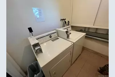 1307 Balcom Avenue, Bronx, NY 10461 - Photo 17