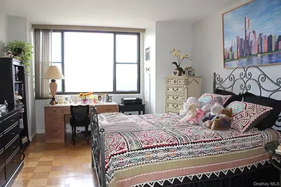 27010 Grand Central Parkway #28M, Floral Park, NY 11005 - Photo 9