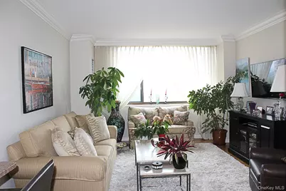 27010 Grand Central Parkway #28M, Floral Park, NY 11005 - Photo 3