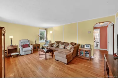 173 Hunter Avenue, Yonkers, NY 10704 - Photo 3