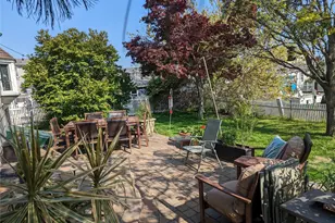 10 Hayes Rd, Amityville, NY 11701 - Photo 3