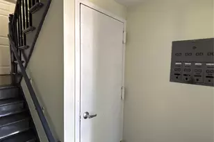 37 Spruce St, Great Neck, NY 11021 - Photo 15