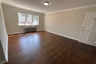 37 Spruce St, Great Neck, NY 11021 - Photo 3