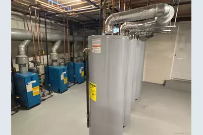 37 Spruce Street #2, Great Neck, NY 11021 - Photo 17