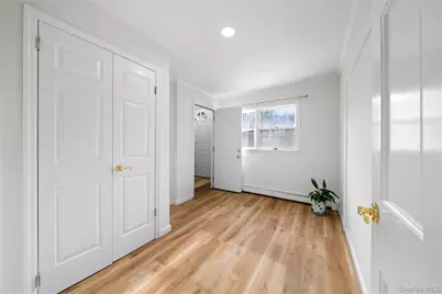 653 Meadow Road, Smithtown, NY 11787 - Photo 21