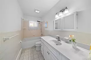 653 Meadow Rd, Smithtown, NY 11787 - Photo 15