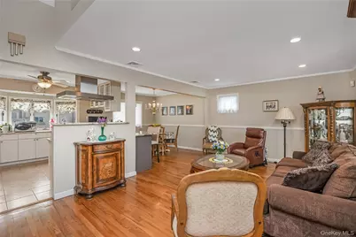 130 West Drive, Massapequa, NY 11758 - Photo 5