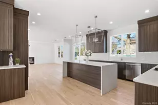 16 Otsego Pl, Jericho, NY 11753 - Photo 23