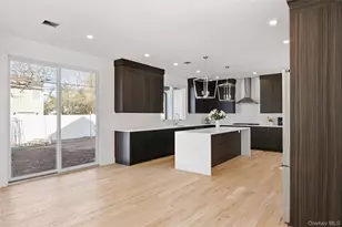 16 Otsego Pl, Jericho, NY 11753 - Photo 19