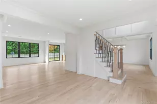 16 Otsego Pl, Jericho, NY 11753 - Photo 3