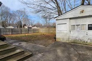 51 Hackensack Rd, Mastic Beach, NY 11951 - Photo 5