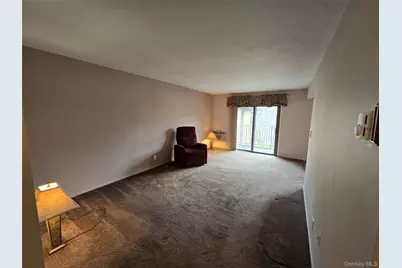 10 Oakwood Terrace #26, New Windsor, NY 12553 - Photo 5