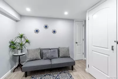 164 Colonial Springs Road, Wheatley Heights, NY 11798 - Photo 33