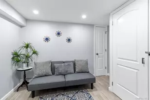 164 Colonial Springs Rd, Wheatley Heights, NY 11798 - Photo 33