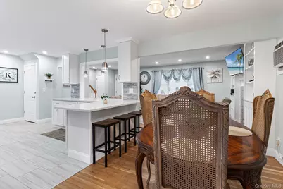 164 Colonial Springs Road, Wheatley Heights, NY 11798 - Photo 11