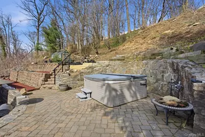 29 Montrose Road, Yonkers, NY 10710 - Photo 19