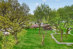 333 Bronx River Rd, Yonkers, NY 10704 - Photo 11
