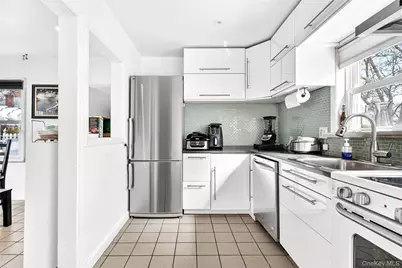 7 Winthrop Lane, Scarsdale, NY 10583 - Photo 13