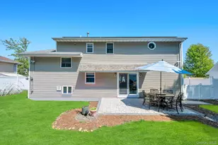 33 Wiltshire Dr, Commack, NY 11725 - Photo 21