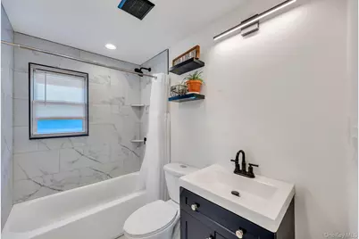 33 Wiltshire Drive, Commack, NY 11725 - Photo 15