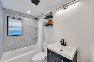 33 Wiltshire Dr, Commack, NY 11725 - Photo 15