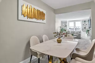 530 Dubois Ave, Valley Stream, NY 11581 - Photo 5