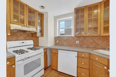 2894 Wellman Avenue, Bronx, NY 10461 - Photo 15