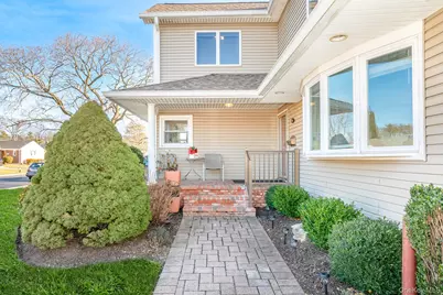 15 Chadwick Road, Syosset, NY 11791 - Photo 3