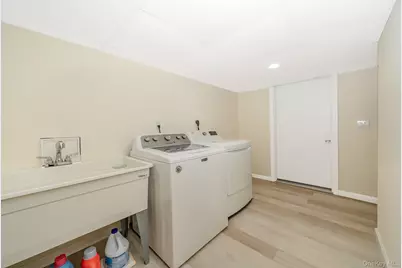 15 Chadwick Road, Syosset, NY 11791 - Photo 29