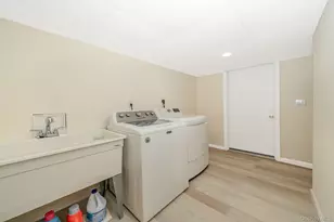 15 Chadwick Rd, Syosset, NY 11791 - Photo 29