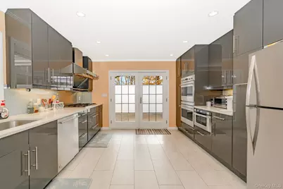 15 Chadwick Road, Syosset, NY 11791 - Photo 25