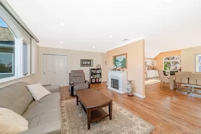 15 Chadwick Road, Syosset, NY 11791 - Photo 7