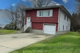 16 Jewel St, Brentwood, NY 11717 - Photo 3