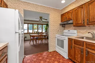 226 Lee Ave, Hicksville, NY 11801 - Photo 7