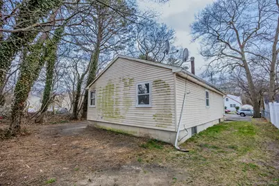 85 Norfleet Lane, Coram, NY 11727 - Photo 23