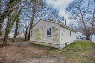 85 Norfleet Ln, Coram, NY 11727 - Photo 23