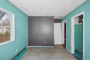 85 Norfleet Ln, Coram, NY 11727 - Photo 19