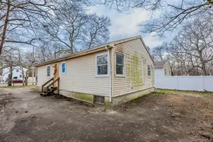 85 Norfleet Ln, Coram, NY 11727 - Photo 25