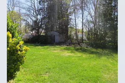 327 Town Line Road, East Northport, NY 11731 - Photo 33