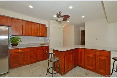 327 Town Line Road, East Northport, NY 11731 - Photo 13