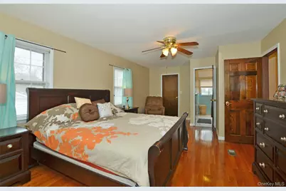 327 Town Line Road, East Northport, NY 11731 - Photo 25