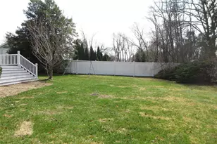 327 Town Line Rd, East Northport, NY 11731 - Photo 39