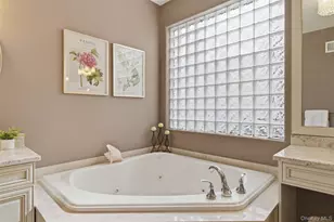 50 Holiday Pond Rd, Jericho, NY 11753 - Photo 21