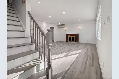 16 Sunset Drive, Huntington, NY 11743 - Photo 11