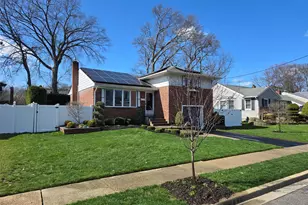 21 Nevin Terrace, Massapequa Park, NY 11762 - Photo 3
