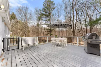 70 Oscawana Lake Road, Putnam Valley, NY 10579 - Photo 17